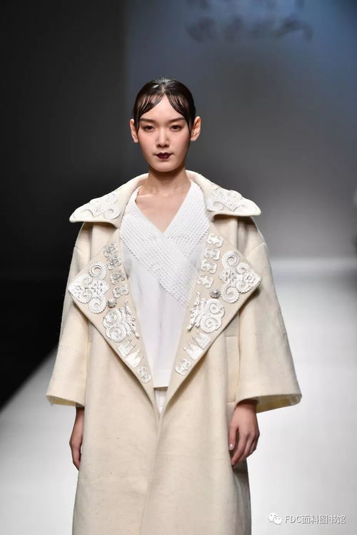 饕餮盛宴 看彝族服饰在中国国际时装周上大放异彩